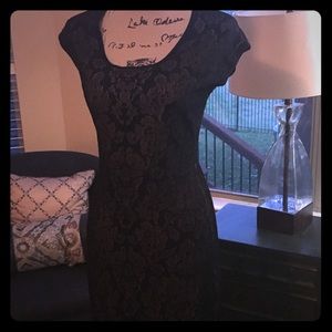 Ann Taylor Capped Sleeve Lace Dress -M